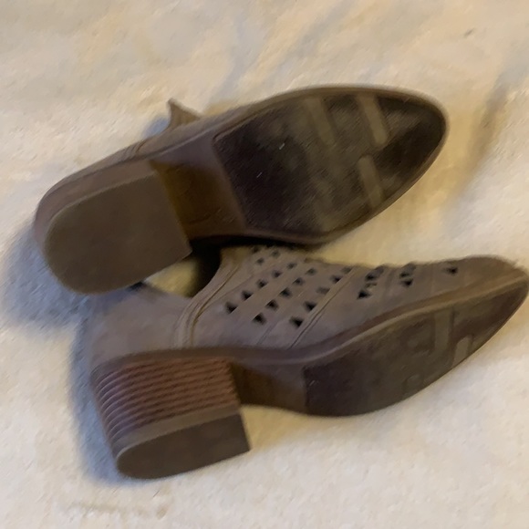 Fergalicious Booties - Picture 3 of 3